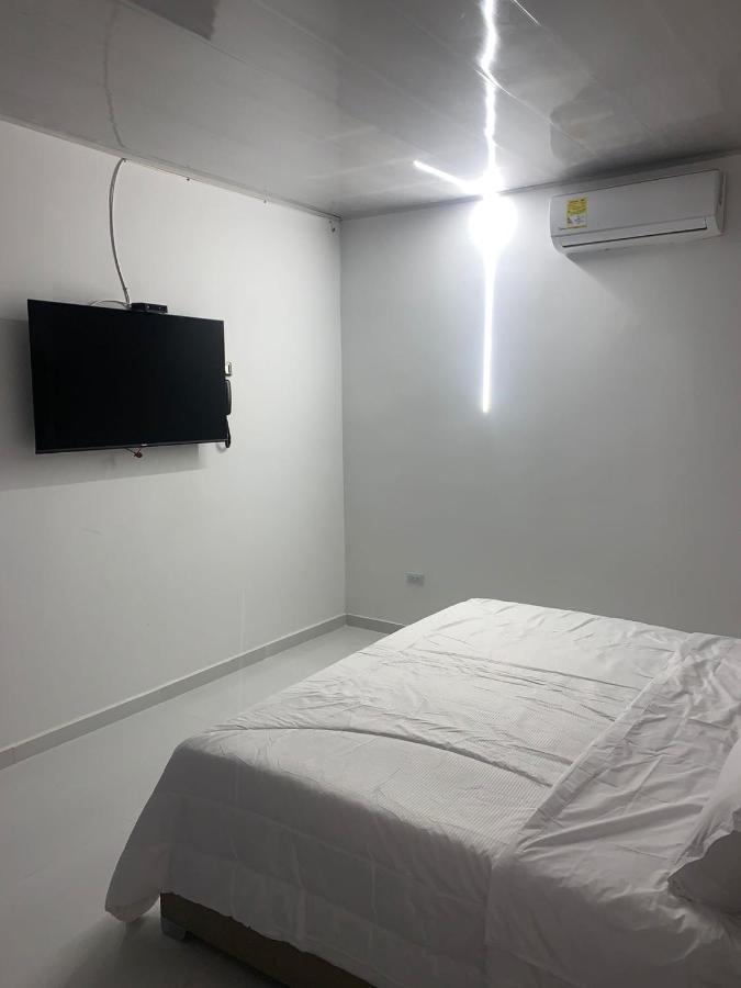 Ayenda Apartahotel Noche De Luna Кали Екстериор снимка