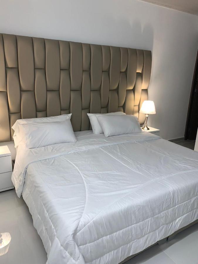 Ayenda Apartahotel Noche De Luna Кали Екстериор снимка